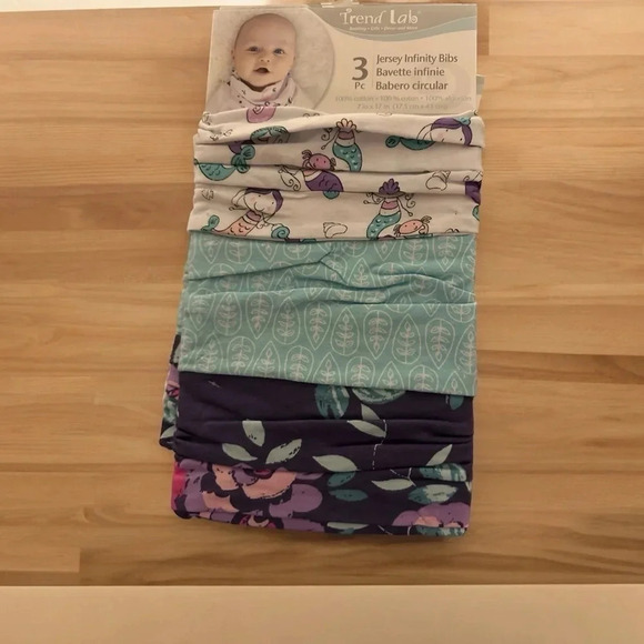 NWT The Baby Unisex Trend Lab® Mermaid Dreamer 3-pack jersey infinity bib - Picture 1 of 2